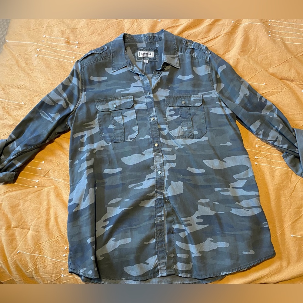 Express Camouflage Boyfriend Fit Portifino LG